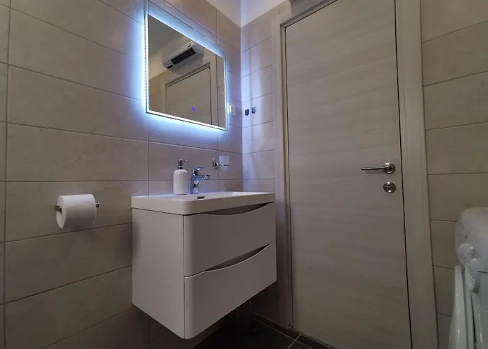 Apartment Gemuetliche 2-schlafzimmer-wohnung Mit Meerblick- By Interhome *
